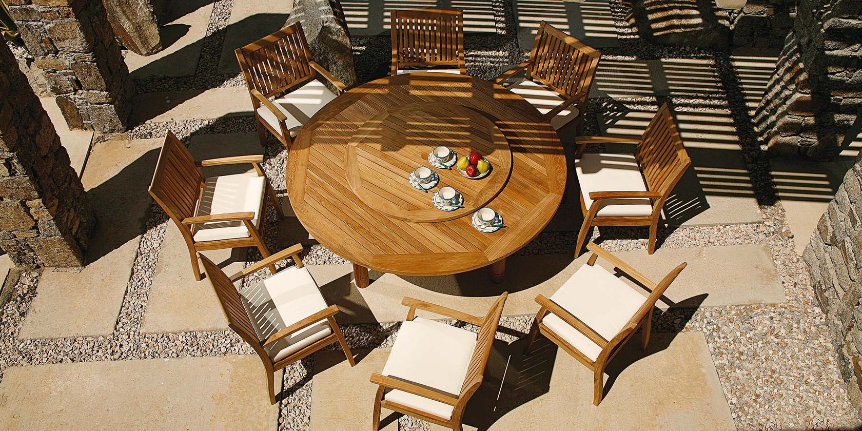 Barlow Tyrie Drummond collection (Dining table)