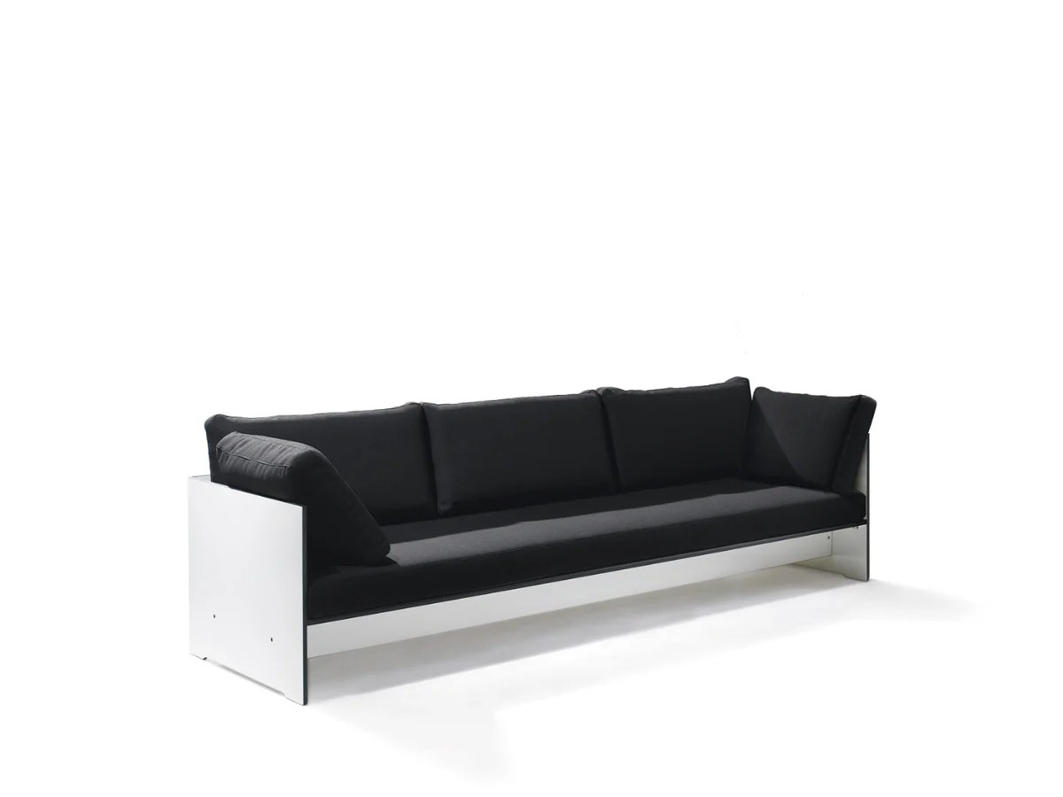 Conmoto Riva collection (Seating & tables)