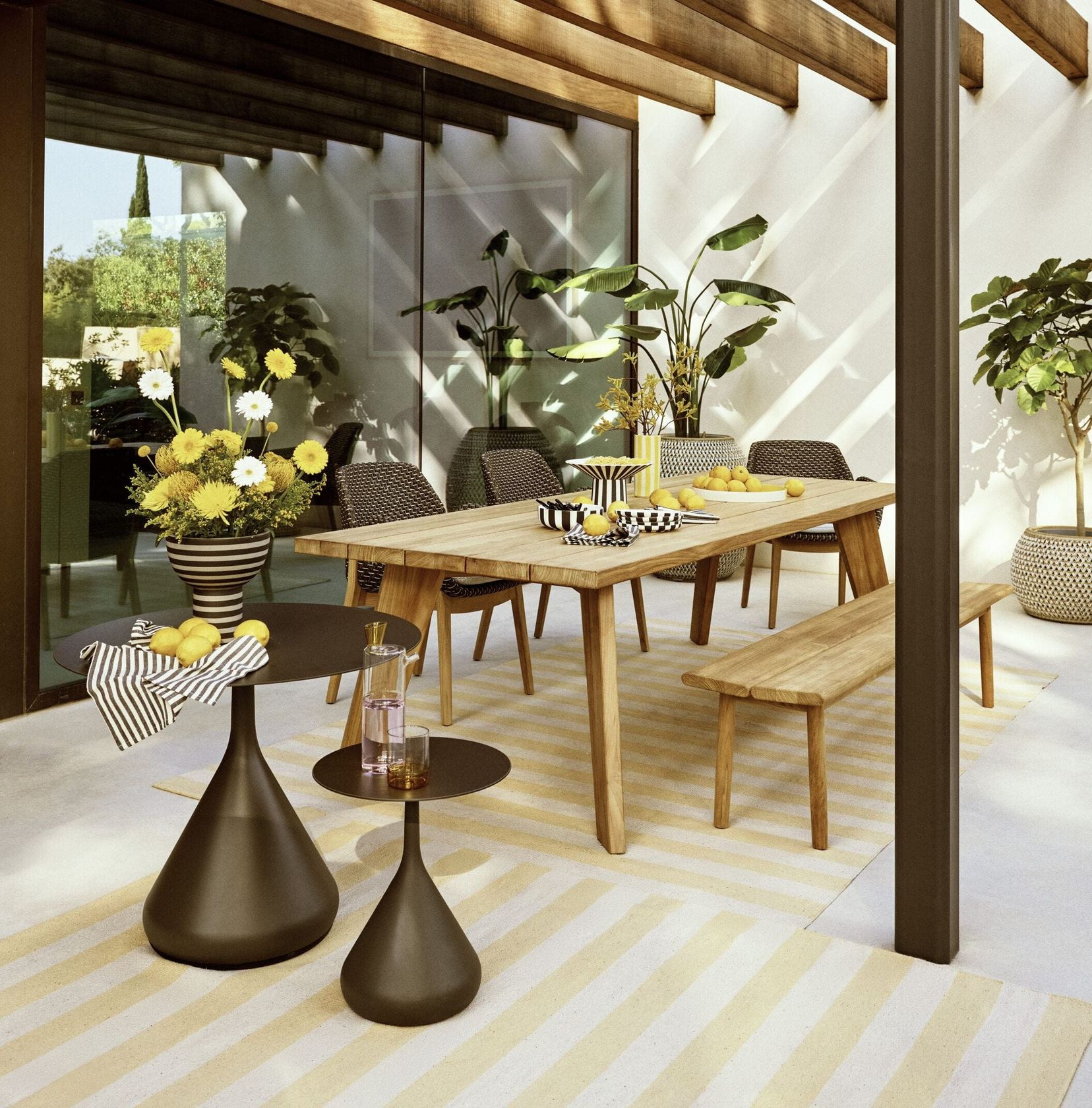 Dedon SOLYD collection (Dining table)