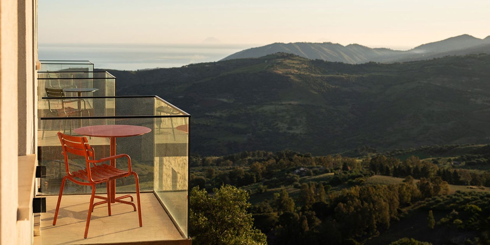 Houe Pico collection (Cafe tables)