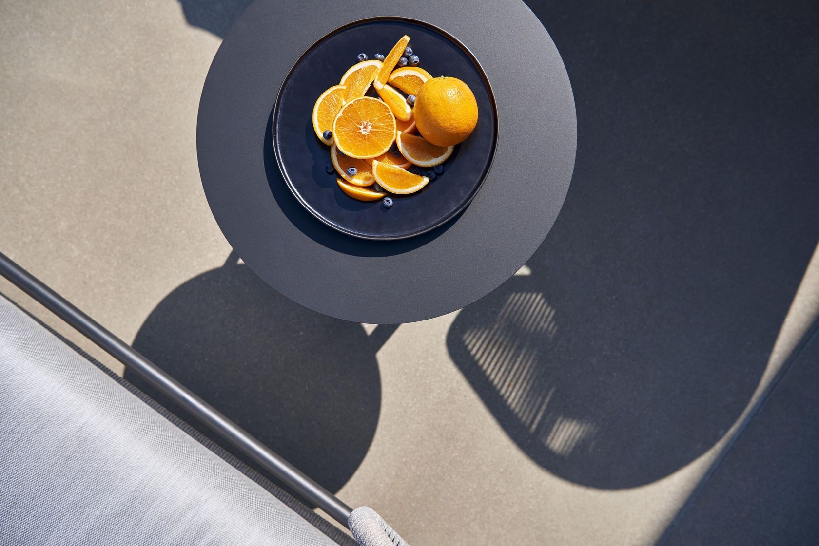 Manutti Giro collection (Side tables)