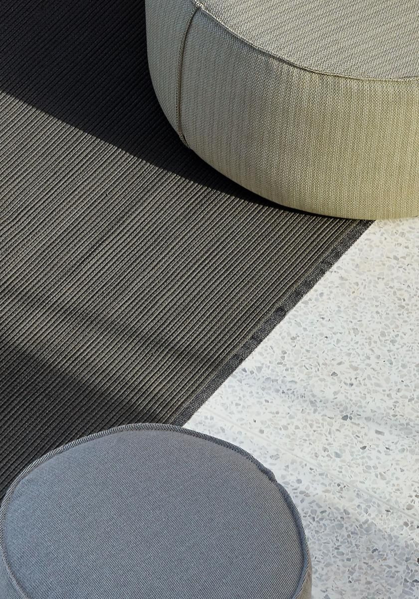 Manutti Linear collection (Outdoor rug)