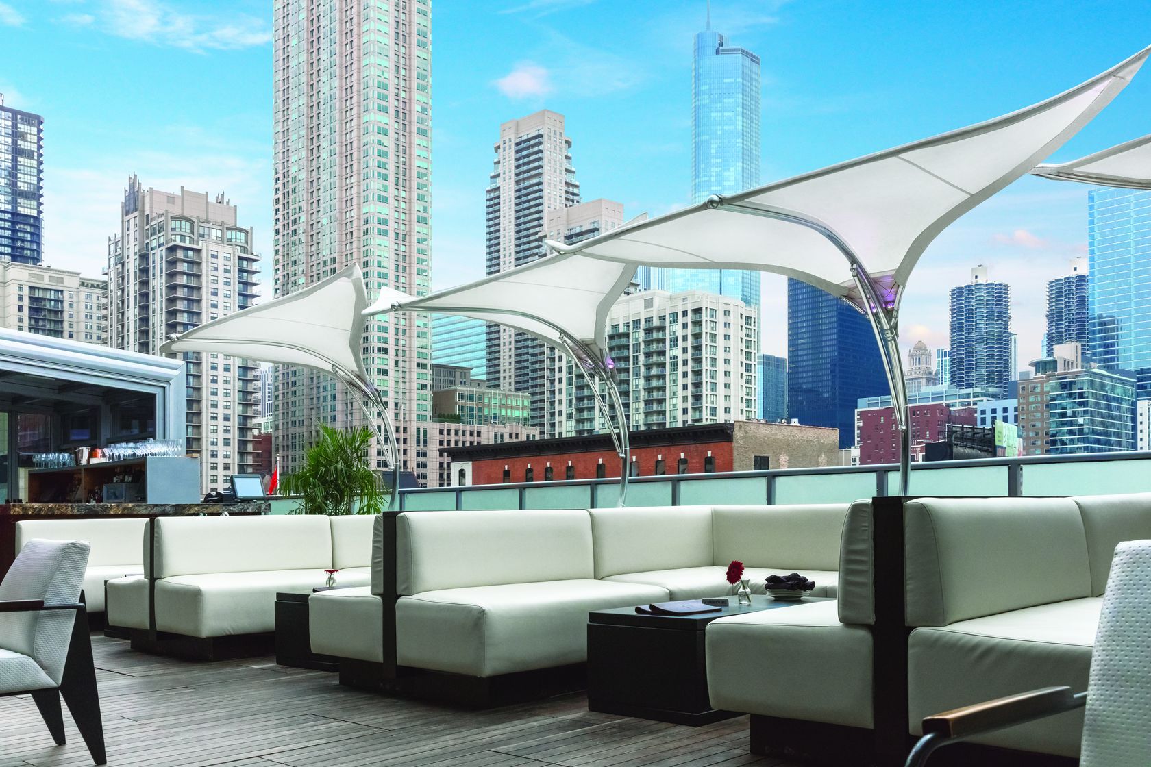 Tuuci Stingray collection (Cantilever shade)